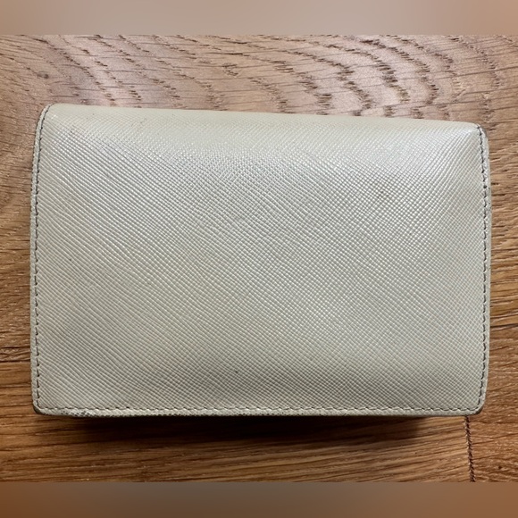 Authentic Prada saffiano wallet - Picture 8 of 9